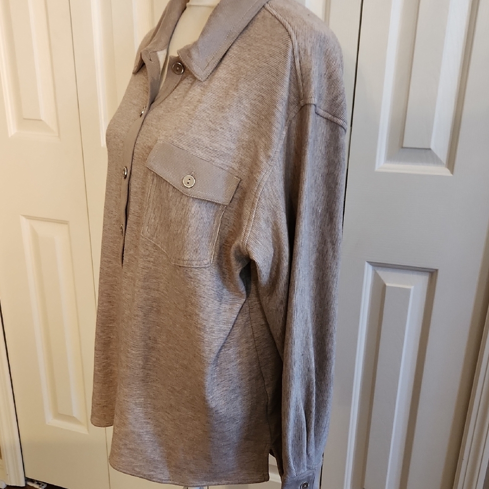 Isaac Mizrahi Tan and Pink Shirt - Picture 4 of 13